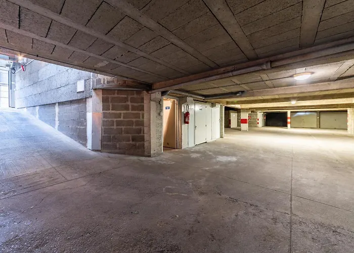 公寓 Cosy Avec Place De Parking Privee 勒芒